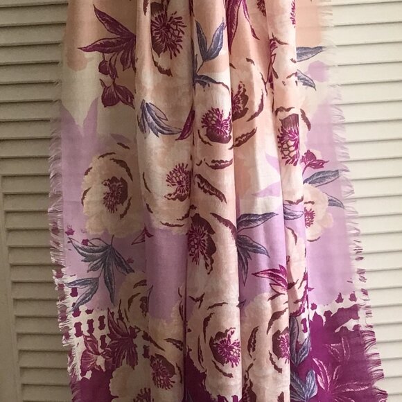 Cashmere and Silk Scarf/Wrap Mauves Gardenia Design - Picture 6 of 12